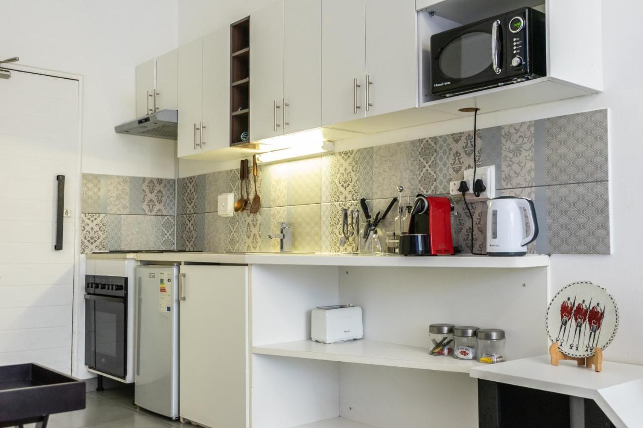 Stunning Maboneng Precinct Studio Apartment At 12 Decades Building جوهانسبورغ المظهر الخارجي الصورة